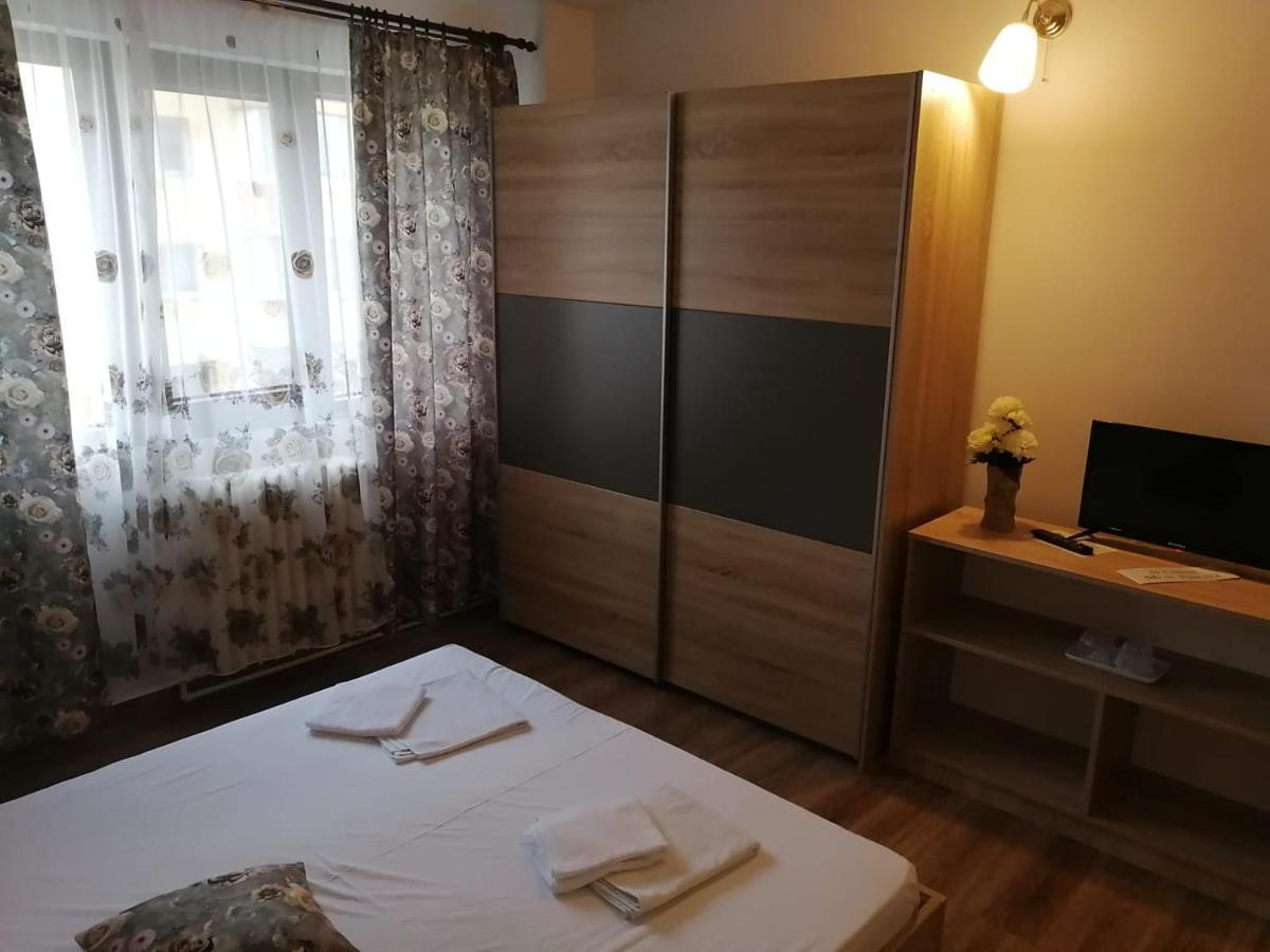 Hotel Dacor Orăştie Zewnętrze zdjęcie