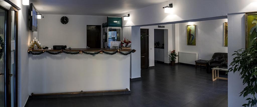 Hotel Dacor Orăştie Zewnętrze zdjęcie
