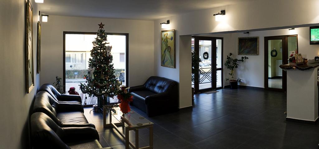 Hotel Dacor Orăştie Zewnętrze zdjęcie