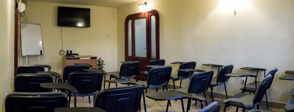 Hotel Dacor Orăştie Zewnętrze zdjęcie