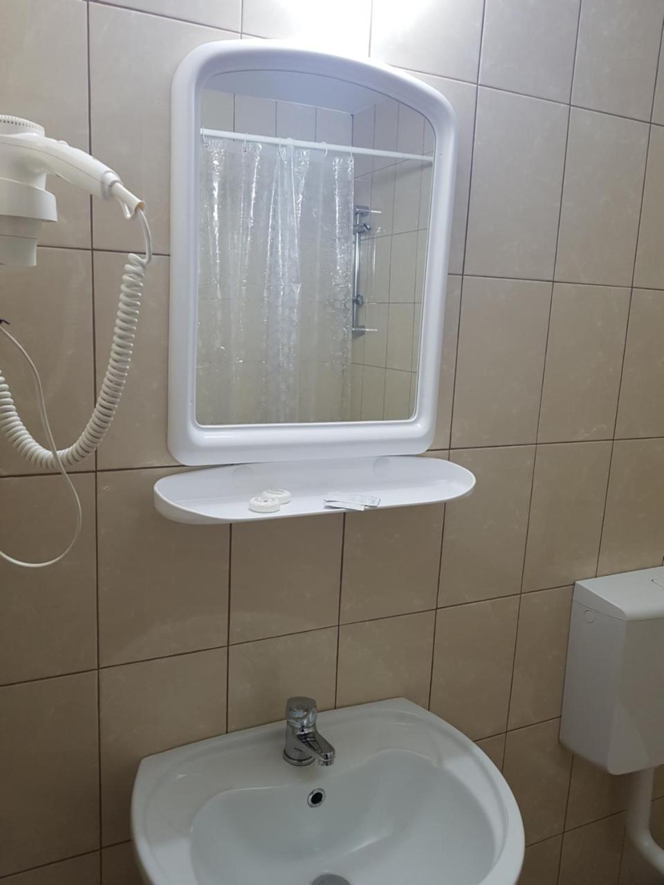 Hotel Dacor Orăştie Zewnętrze zdjęcie
